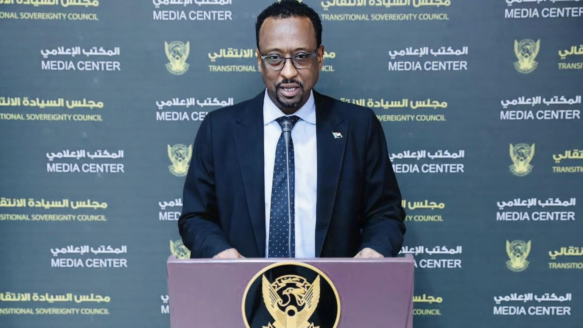 وزير سوداني يصف استعادة القصر الرئاسي بالاختراق والنصر الكبير وزير سوداني يصف استعادة القصر الرئاسي بالاختراق والنصر الكبير