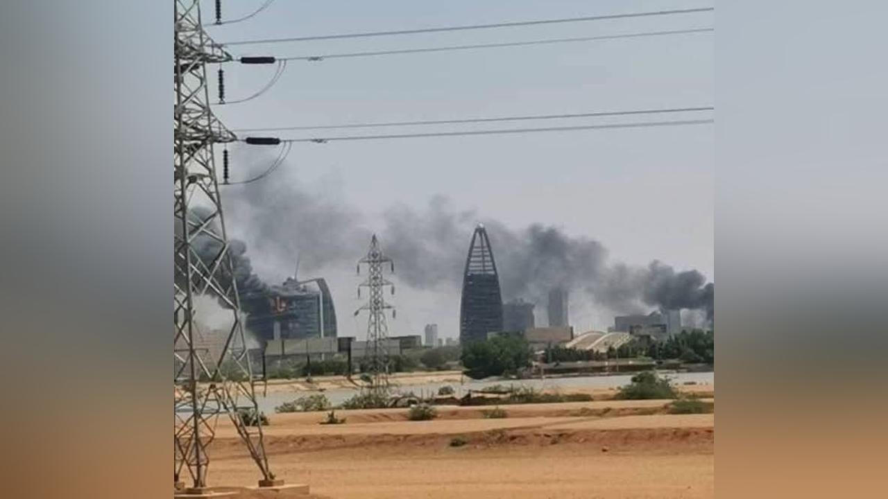 بعد القيادة.. جيش المدرعات يلتقي بطلائع سلاح المهندسين في المقرن بعد القيادة.. جيش المدرعات يلتقي بطلائع سلاح المهندسين في المقرن