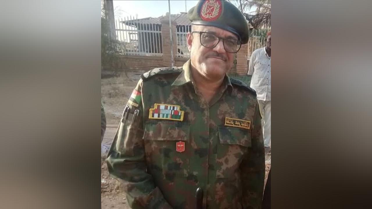 قائد منطقة امدرمان العسكرية يصل القيادة العامة للجيش مرورا بوسط الخرطوم قائد منطقة امدرمان العسكرية يصل القيادة العامة للجيش مرورا بوسط الخرطوم