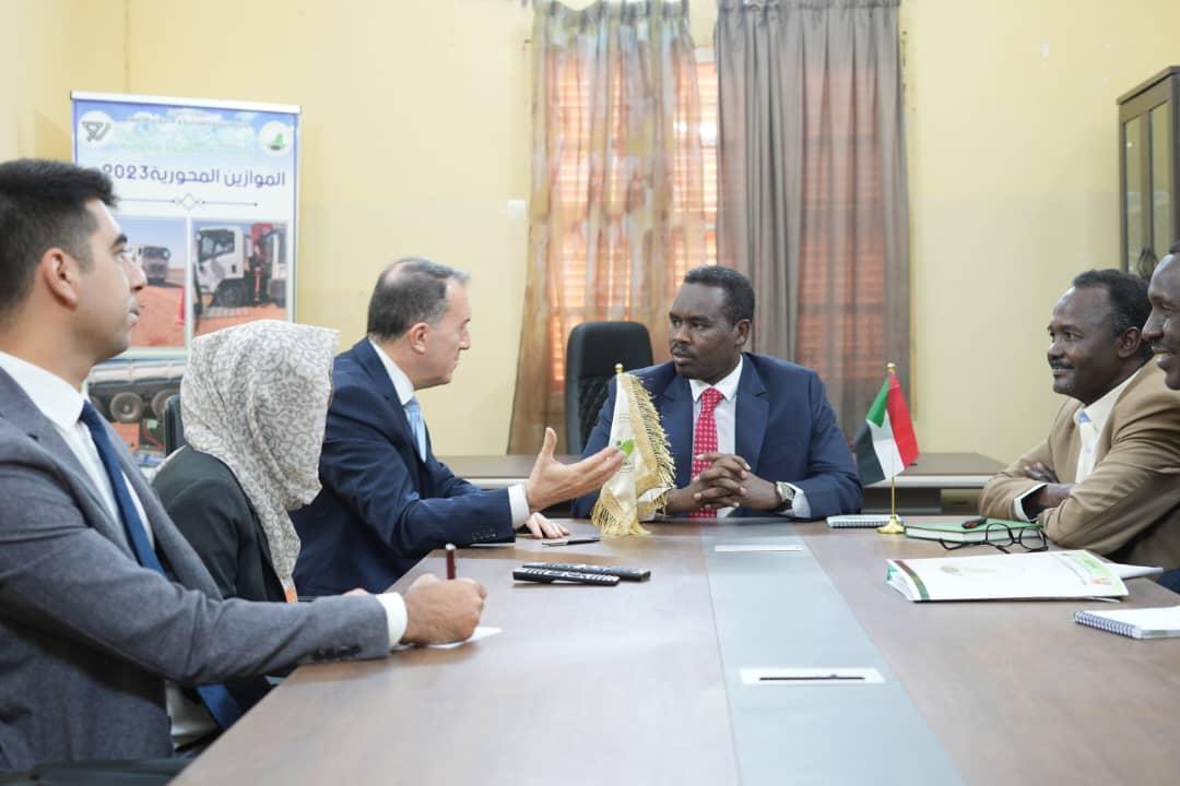 وزير التنمية العمرانية يبحث مع السفير التركي تعزيز التعاون في البنية التحتية وزير التنمية العمرانية يبحث مع السفير التركي تعزيز التعاون في البنية التحتية