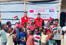الهلال الأحمر التركي يقدّم مساعدات رمضانية لـ6 آلاف نازح بالسودان الهلال الأحمر التركي يقدّم مساعدات رمضانية لـ6 آلاف نازح بالسودان