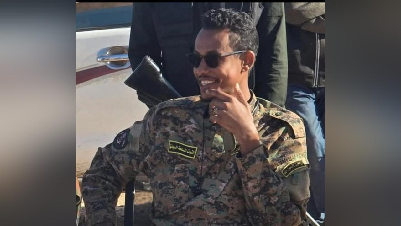 قائد كتائب البراء يتوعد باستكمال تحرير الخرطوم حتى جبل أولياء دون إطلاق نار قائد كتائب البراء يتوعد باستكمال تحرير الخرطوم حتى جبل أولياء دون إطلاق نار