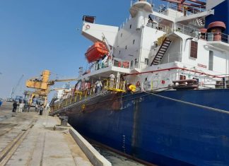 المدير العام لهيئة الموانيء البحرية يستقبل السفير التركي المدير العام لهيئة الموانيء البحرية يستقبل السفير التركي