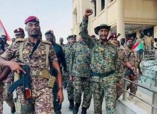 البرهان يعلن حرية الخرطوم بعد وصوله القصر البرهان يعلن حرية الخرطوم بعد وصوله القصر