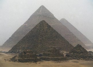 أعمدة سرية أسفل الأهرامات.. “اكتشاف خيالي” يتحطم على صخرة العلم أعمدة سرية أسفل الأهرامات.. "اكتشاف خيالي" يتحطم على صخرة العلم