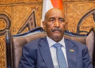 البرهان يبحث مع وفد سعودي المشروعات الخدمية العاجلة بالسودان البرهان يبحث مع وفد سعودي المشروعات الخدمية العاجلة بالسودان