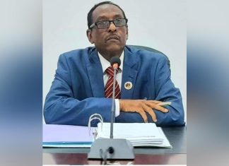 مدير جامعة الخرطوم يهنأ الأسرة الجامعية بمناسبة عيد الفطر المبارك مدير جامعة الخرطوم يهنأ الأسرة الجامعية بمناسبة عيد الفطر المبارك