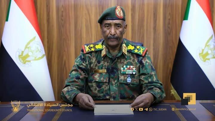 البرهان يمنح فرصة أخيرة لـ” الدعم السريع”.. إلقاء السلاح أو على الباغي ستدور الدوائر البرهان يمنح فرصة أخيرة لـ” الدعم السريع”.. إلقاء السلاح أو على الباغي ستدور الدوائر