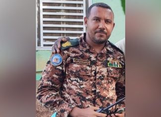 قائد سوداني يسخر من انسحاب الدعم السريع من الخرطوم قائد سوداني يسخر من انسحاب الدعم السريع من الخرطوم