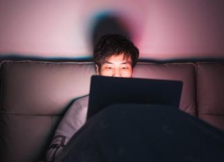 محبو السهر أكثر عرضة للإصابة بالاكتئاب محبو السهر أكثر عرضة للإصابة بالاكتئاب