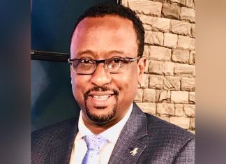 خالد الإعيسر: تخويف الآخرين بالتمرد لم يعد مجديا وكل الشعب السوداني دخل الغابة خالد الإعيسر: تخويف الآخرين بالتمرد لم يعد مجديا وكل الشعب السوداني دخل الغابة