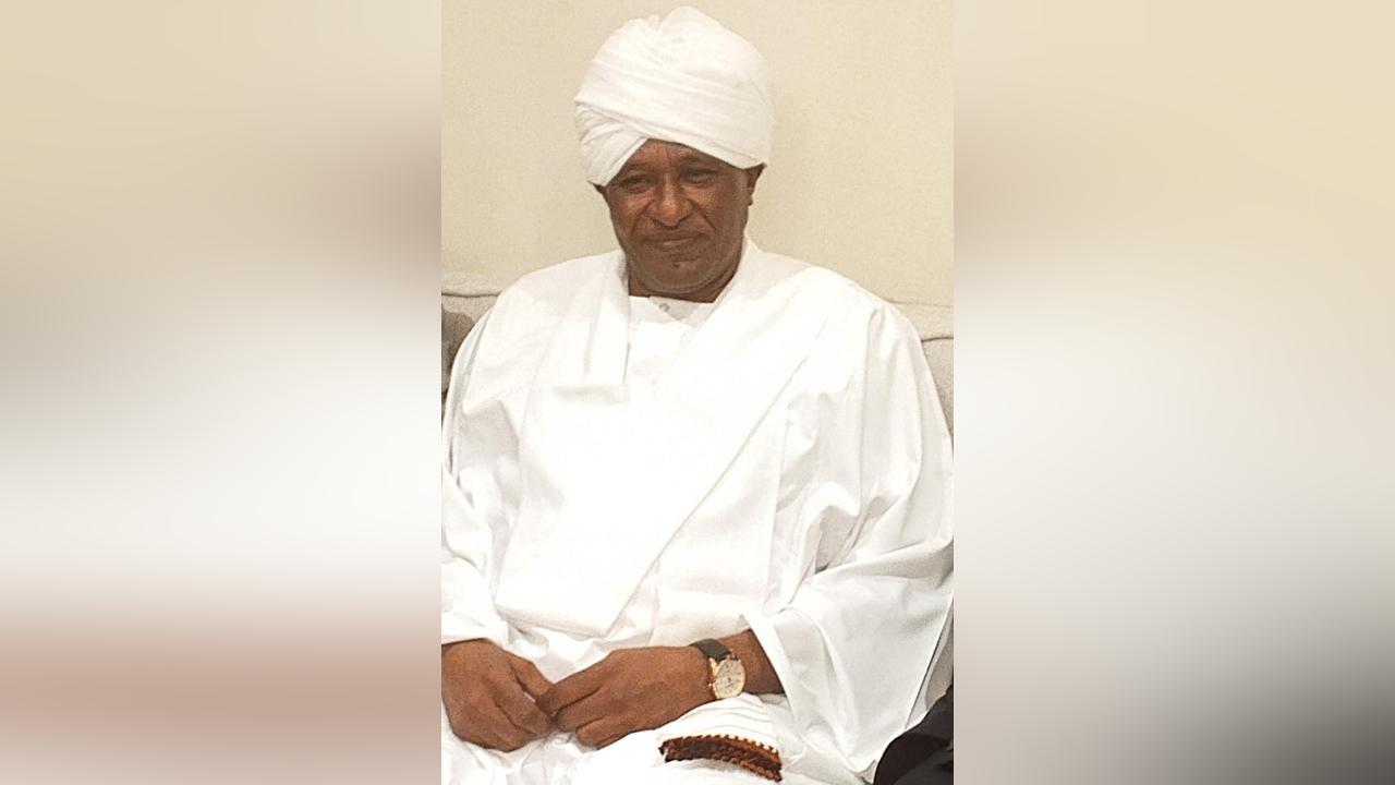 قنصل السودان بجدة يدعو أبناء الجالية بالمنطقة الغربية لتكون جالية ولجنة تنفيذية قنصل السودان بجدة يدعو أبناء الجالية بالمنطقة الغربية لتكون جالية ولجنة تنفيذية