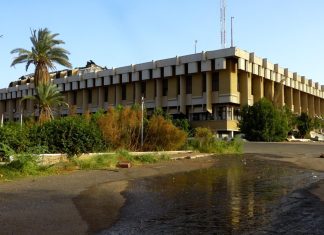 والي الخرطوم يقف على الأضرار والدمار بالمجلس التشريعي الانتقالي والي الخرطوم يقف على الأضرار والدمار بالمجلس التشريعي الانتقالي