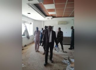 وزير التربية يكشف عن تلاعب بالمستندات بالخرطوم وزير التربية يكشف عن تلاعب بالمستندات بالخرطوم
