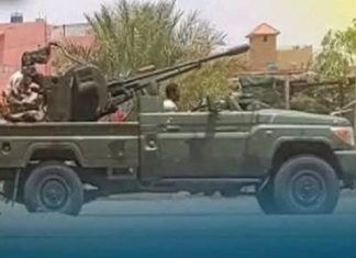 قائد في الجيش السوداني يكشف عن انهيار كبير لدفاعات الدعم السريع غرب أم درمان قائد في الجيش السوداني يكشف عن انهيار كبير لدفاعات الدعم السريع غرب أم درمان
