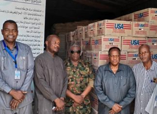 تدشين توزيع 1.300 طنا مواد غذائية للأسر العائدة لمحلية مدني الكبرى تدشين توزيع 1.300 طنا مواد غذائية للأسر العائدة لمحلية مدني الكبرى
