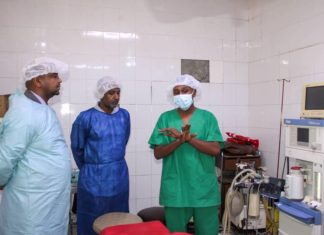 استعادة خدمة عمليات الأنف والأذن والحنجرة للمؤمن عليهم بالمستشفى العسكري بالدمازين استعادة خدمة عمليات الأنف والأذن والحنجرة للمؤمن عليهم بالمستشفى العسكري بالدمازين
