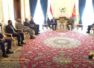 رئيس مجلس السيادة والرئيس الإريتري يعقدان جلسة مباحثات ثنائية رئيس مجلس السيادة والرئيس الإريتري يعقدان جلسة مباحثات ثنائية