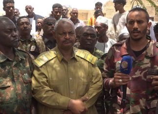 والي الخرطوم يتفقد أحوال مواطني الجموعية بعد إجلاءهم لمناطق جبل أولياء والي الخرطوم يتفقد أحوال مواطني الجموعية بعد إجلاءهم لمناطق جبل أولياء