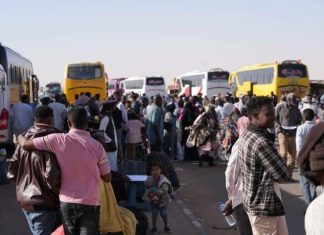 الصحة تفاجيء العائدين من مصر في معبر أرقين الصحة تفاجيء العائدين من مصر في معبر أرقين
