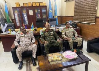 وزارة الدفاع السودانية تتعهد بملاحقة كل من تسبب في إيذاء المواطنين وزارة الدفاع السودانية تتعهد بملاحقة كل من تسبب في إيذاء المواطنين