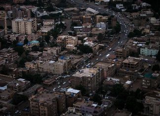 انقطاع الكهرباء بمدينتين شمالا إثر هجوم بطائرة مسيرة انقطاع الكهرباء بمدينتين شمالا إثر هجوم بطائرة مسيرة