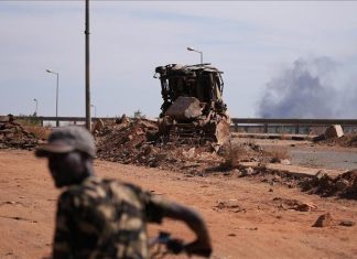 الجيش السوداني يعلن سيطرته على 3 مناطق ومعسكر غرب أم درمان الجيش السوداني يعلن سيطرته على 3 مناطق ومعسكر غرب أم درمان