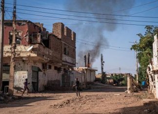 أكثر من 60 قتيلاً في هجمات لقوات الدعم السريع على الفاشر أكثر من 60 قتيلاً في هجمات لقوات الدعم السريع على الفاشر