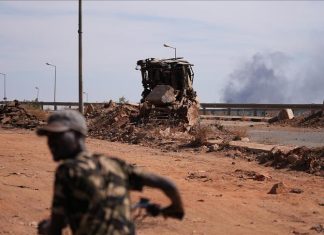 اتهامات متبادلة بين الإمارات والسودان بشأن تهريب أسلحة اتهامات متبادلة بين الإمارات والسودان بشأن تهريب أسلحة