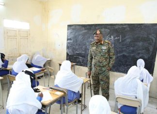 مفارقات في أعداد طلاب الشهادة السودانية الناجحين والغائبين مفارقات في أعداد طلاب الشهادة السودانية الناجحين والغائبين