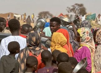 السوق السوداني ينتعش بعد تخفيض الدولار الجمركي السوق السوداني ينتعش بعد تخفيض الدولار الجمركي