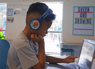 شاهد كيف جعلت مدرسة ألفا الذكاء الاصطناعي معلما بدل البشر شاهد كيف جعلت مدرسة ألفا الذكاء الاصطناعي معلما بدل البشر