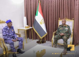 مدير قوات الشرطة يعرض على البرهان خطة طوارئ كبرى لبسط الأمن مدير قوات الشرطة يعرض على البرهان خطة طوارئ كبرى لبسط الأمن