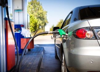 ولاية سودانية تعلن خفض أسعار الوقود بصورة مفاجئة ولاية سودانية تعلن خفض أسعار الوقود بصورة مفاجئة