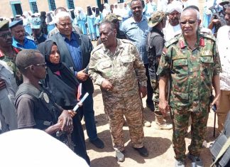 والي الجزيرة يحذر من المندسين ويطالب بالعدالة والي الجزيرة يحذر من المندسين ويطالب بالعدالة