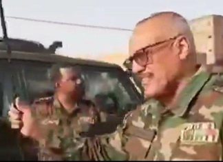 الجيش يستولي على معدات قتالية وبطاقات كولمبية الجيش يستولي على معدات قتالية وبطاقات كولمبية