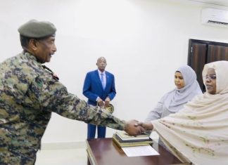 إمرأتان في مجلس السيادة تؤديان القسم وتعهدات جديدة إمرأتان في مجلس السيادة تؤديان القسم وتعهدات جديدة