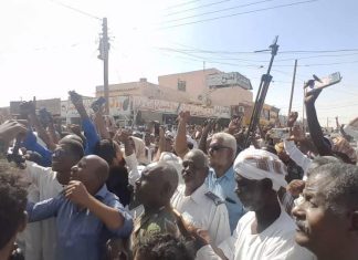 مواطنو الدبة يؤكدون دعمهم للقوات المسلحة ضد المرتزقة مواطنو الدبة يؤكدون دعمهم للقوات المسلحة ضد المرتزقة