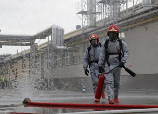 اليابان تطور تقنية لإنتاج “أمونيا نظيفة” بالضوء والماء اليابان تطور تقنية لإنتاج "أمونيا نظيفة" بالضوء والماء