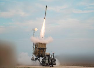 هآرتس: أوروبا تنتقد إسرائيل وتشتري منها الأسلحة بالمليارات هآرتس: أوروبا تنتقد إسرائيل وتشتري منها الأسلحة بالمليارات