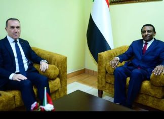 رئيس مجلس الوزراء الإنتقالي يلتقى سفير جمهورية تركيا رئيس مجلس الوزراء الإنتقالي يلتقى سفير جمهورية تركيا