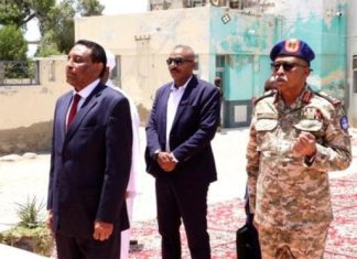 زيارة رئيس الوزراء كامل إدريس للبحر الأحمر العسكرية زيارة رئيس الوزراء كامل إدريس للبحر الأحمر العسكرية