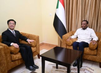 رئيس مجلس الوزراء يلتقي القائم بالأعمال الصيني رئيس مجلس الوزراء يلتقي القائم بالأعمال الصيني