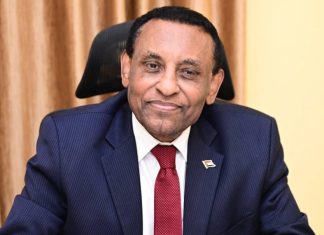 د. كامل إدريس يطمئن على السودانيين في إيران د. كامل إدريس يطمئن على السودانيين في إيران