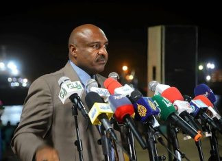 خطاب رئيس الوزراء يلبي تطلعات الشعب السوداني خطاب رئيس الوزراء يلبي تطلعات الشعب السوداني