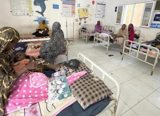 مقتل العشرات بينهم أطفال في هجوم على مستشفى مقتل العشرات بينهم أطفال في هجوم على مستشفى