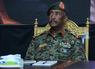 البرهان يوافق على هدنة في مدينة الفاشر البرهان يوافق على هدنة في مدينة الفاشر