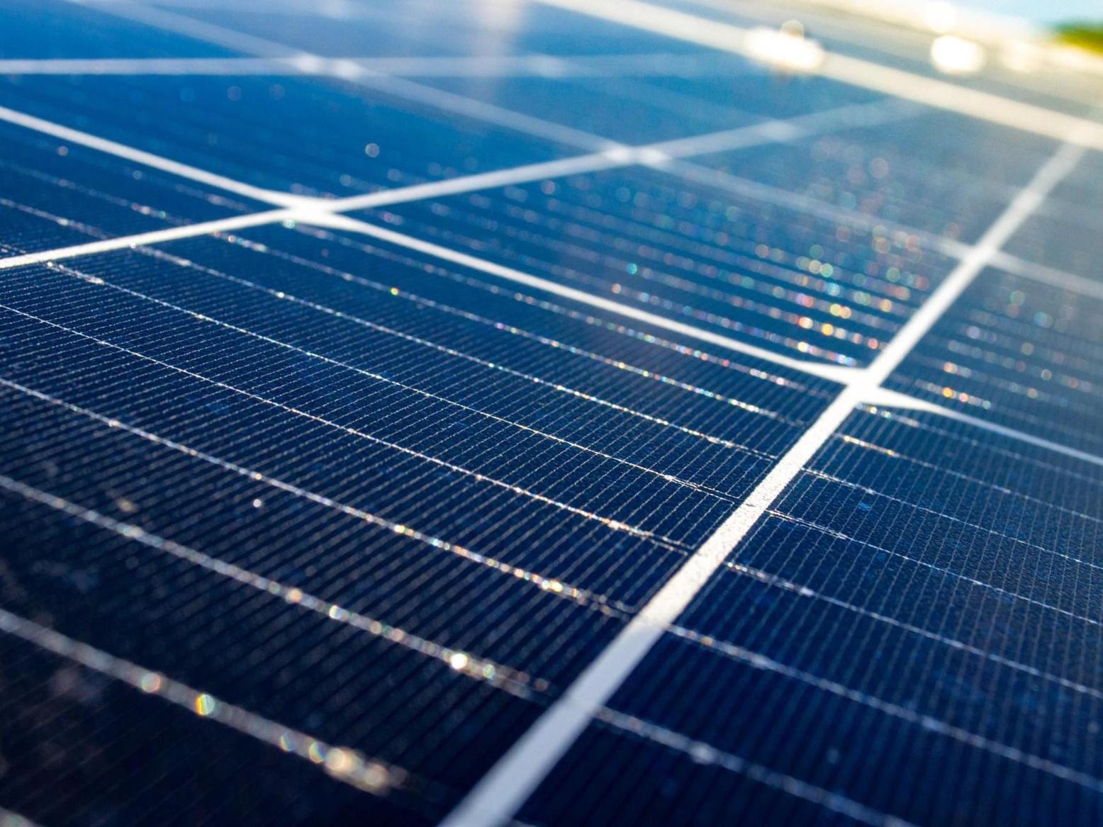 خلايا شمسية جديدة تولد الكهرباء من ضوء المنازل والمكاتب خلايا شمسية جديدة تولد الكهرباء من ضوء المنازل والمكاتب