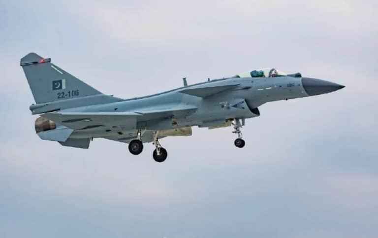 ضربات جوية دقيقة على تمركزات “الدعم السريع” في شمال كردفان ضربات جوية دقيقة على تمركزات “الدعم السريع” في شمال كردفان