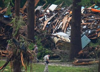 حرائق سوريا وفيضانات تكساس وموجات حرارة أوروبا حرائق سوريا وفيضانات تكساس وموجات حرارة أوروبا